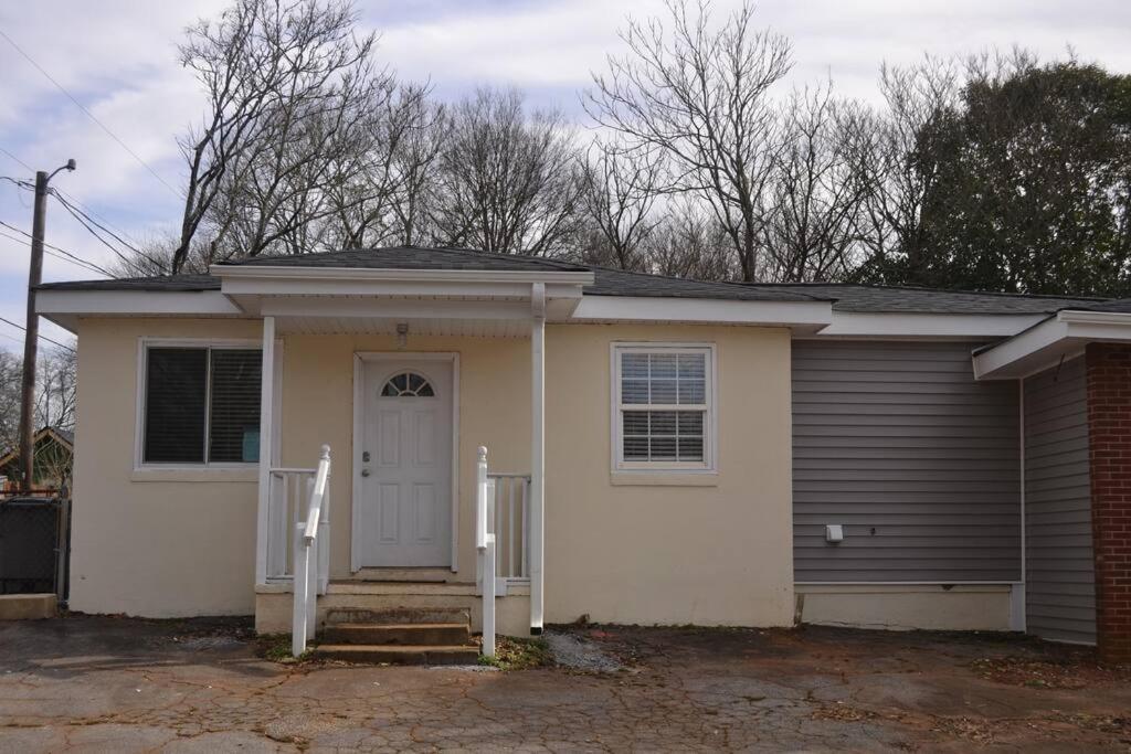 Bright And Cozy Lighthouse Cottage In Greenville Sc エクステリア 写真